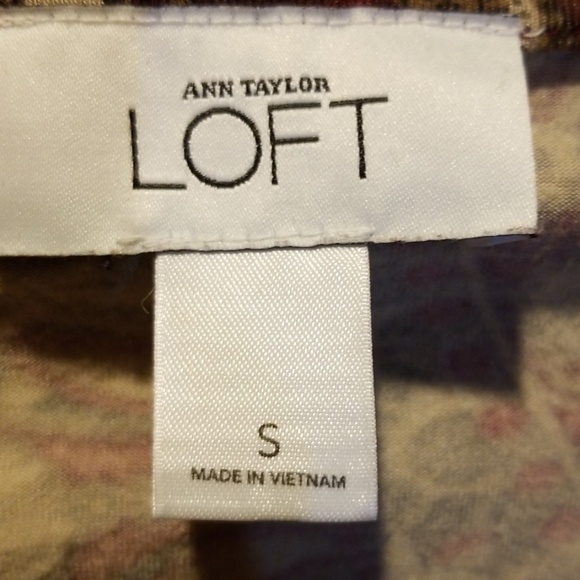 Ann Taylor Loft Multi colored V Neck S. B052 - Picture 2 of 5